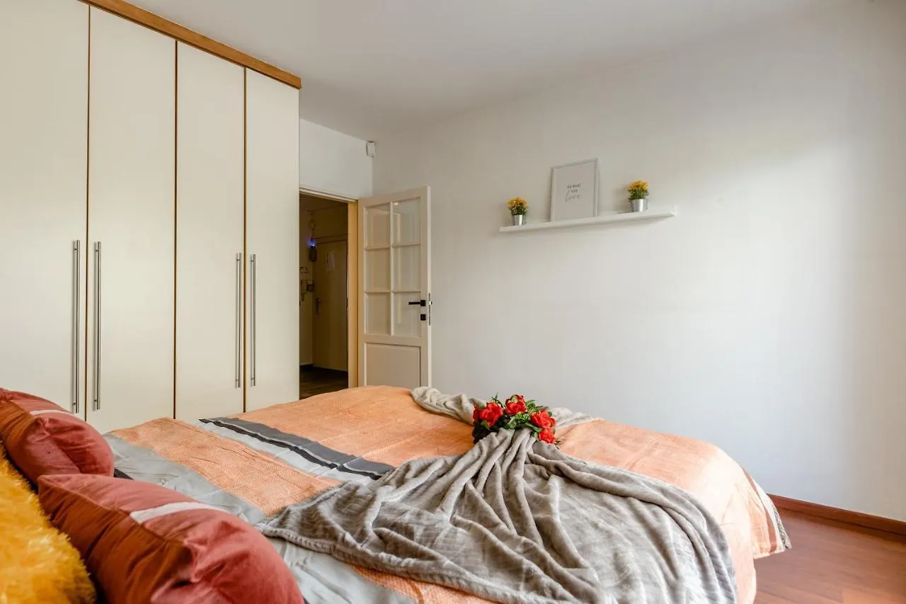 Luxe Apt With Parking & Garden In Wilrijk 安特卫普 公寓