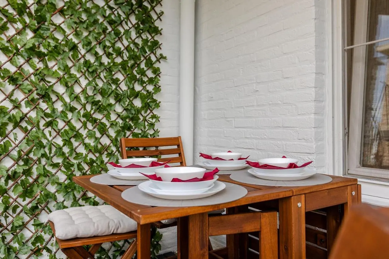 Apartamento Luxe Apt With Parking & Garden In Wilrijk Amberes