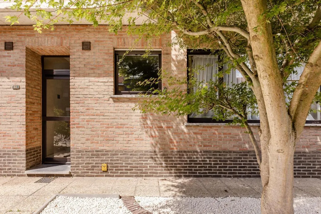 Luxe Apt With Parking & Garden In Wilrijk Amberes