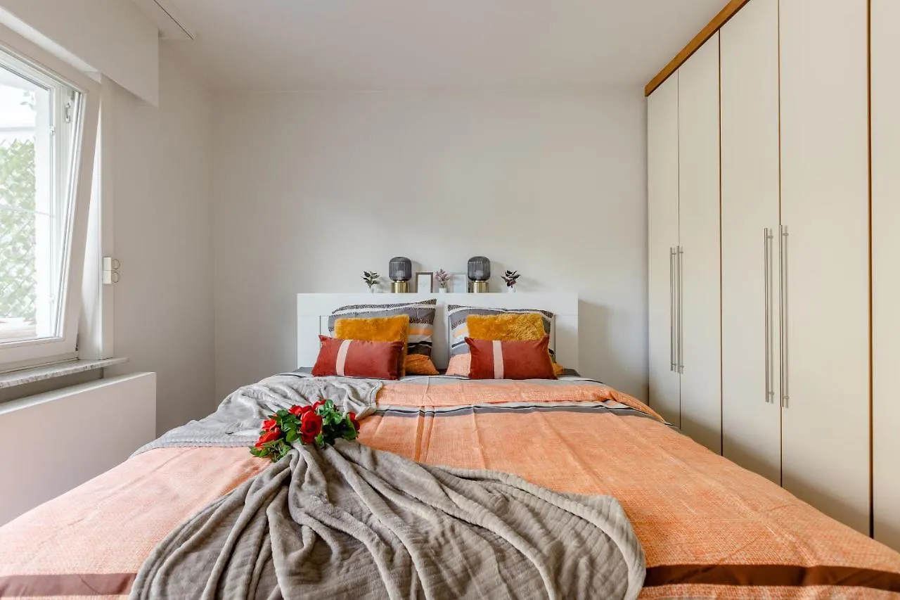 Apartamento Luxe Apt With Parking & Garden In Wilrijk Amberes
