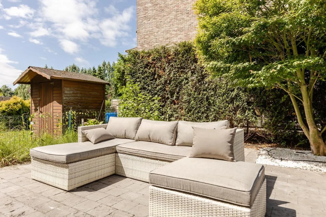Luxe Apt With Parking & Garden In Wilrijk Amberes