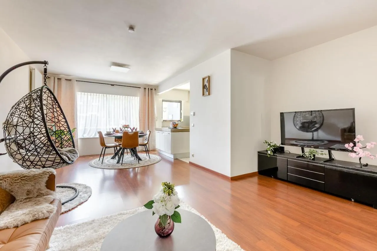 Luxe Apt With Parking & Garden In Wilrijk Antverpy Belgie